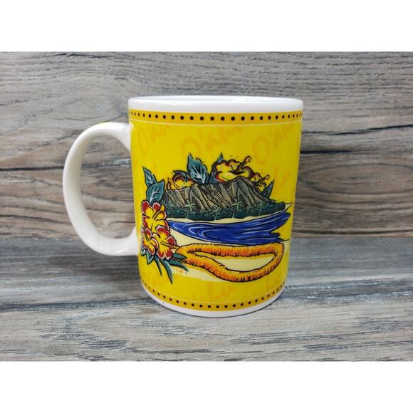 Hilo Hattie O'ahu 2002 Hawaii Island Heritage Coffee Hibiscus Yellow - Picture 1 of 8